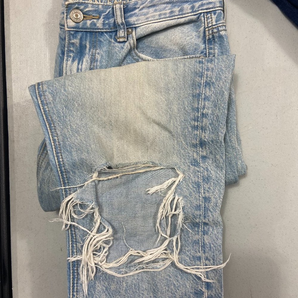 American Eagle Mom Jeans